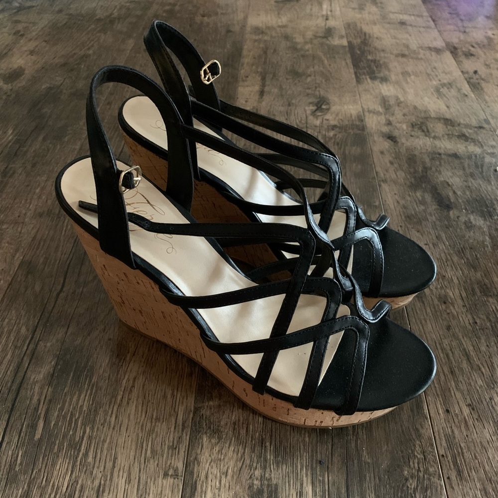 Fergie size 10 wedge sandals